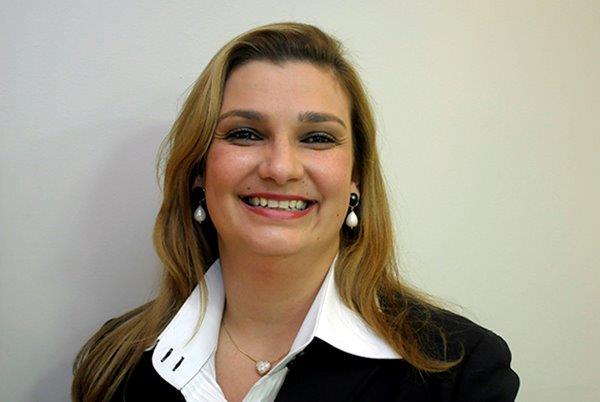 Adriana Galvão Moura Abílio é eleita presidente da CAASP