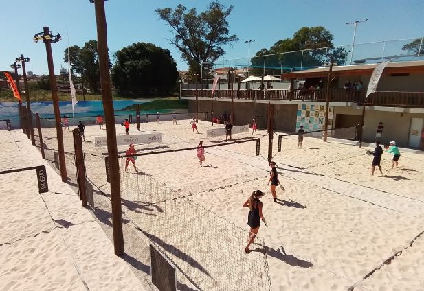 Beach Tennis em Fernandópolis reúne 27 duplas; conheça os vencedores