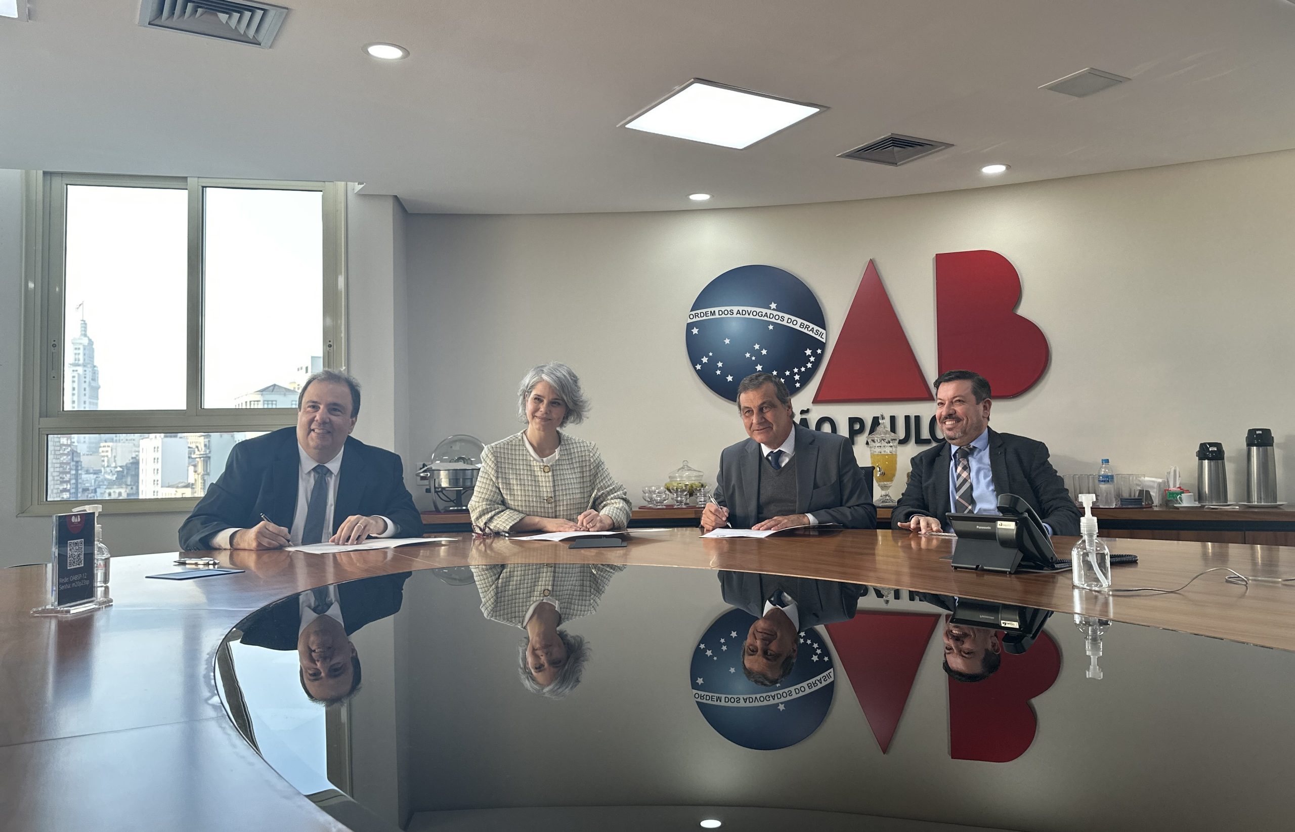 OAB SP e TRE-SP firmam convênio para canal oficial de comunicação visando a proteção de dados na advocacia